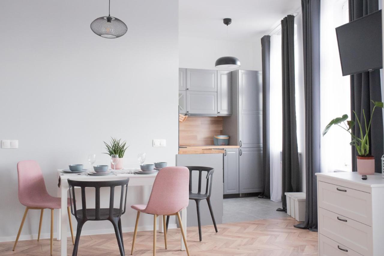 Apartament Magia Miasta Apartment เยเลเนียกูรา ภายนอก รูปภาพ